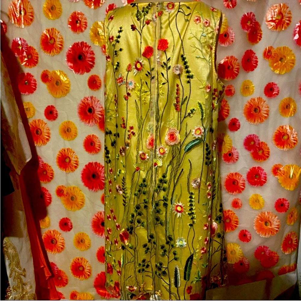 TAHARI Floral Embroidered Sheer Yellow BabyDoll Dress Sz 14